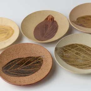 Kitaōji Rosanjin, Konoha Hiramuko, Set of five. Courtesy of Carpenters Workshop Gallery