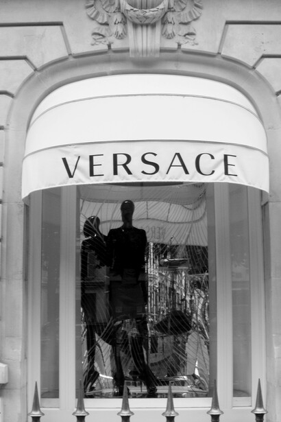 Gianni Versace fu tra i primi a far sfilare Naomi, Cindy e Claudia come star della moda