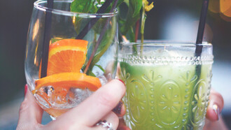 Frutas, jugos y batidos son los ingredientes básicos para limpiar el cuerpo tras los excesos