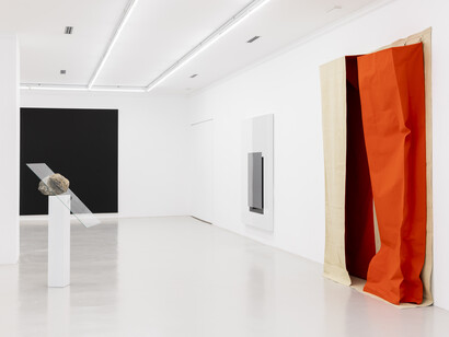 Installation view x_minimal, curated by Friederike Nymphius at Cassina Projects, Milano | Photo Roberto Marossi GF1