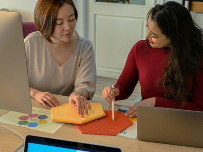 O marketing digital impacta diretamente a decisão de jovens ao promover programas específicos que atendem seus interesses acadêmicos