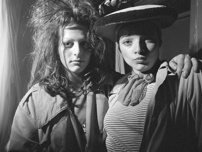 Karen Knorr & Olivier Richon, Série Punks, 1977. Courtesy of Les filles du calvaire