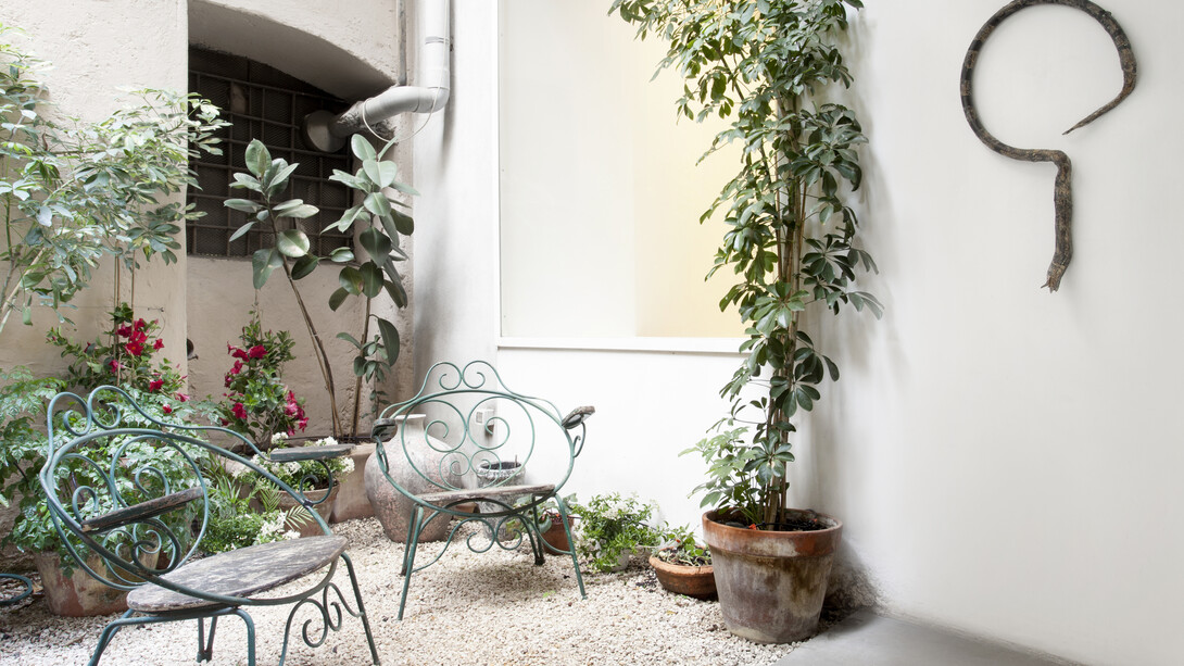 Jay Heikes, RA, 2014, Installation View 1 (Courtyard) Photo By Andrea Rossetti, Federica Schiavo Gallery, Roma