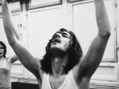 Jeremy Shaw, Liminals (freeze frames), 2017, HD video installation, 19:43 min. On loan from the Bailey Collection, Canada. Courtesy of Macaulay Fine Arts, Vancouver