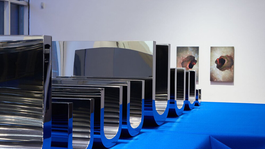 Wade Guyton, Zwei Dekaden. MCMXCIX–MMXIX. Courtesy of Museum Ludwig