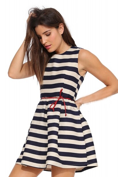 Vestido de rayas estilo navy