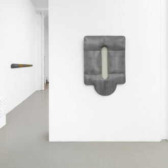 Keith Sonnier. Courtesy of Galerie Mitterrand