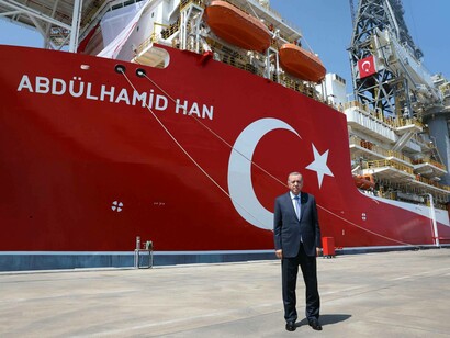 The Abdulhamid Han oil tanker in Turkey