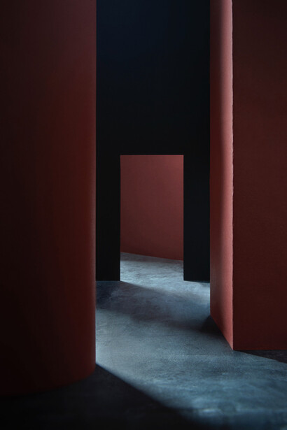 Stephan Schnedler, Hallways #3. Courtesy of In the Gallery