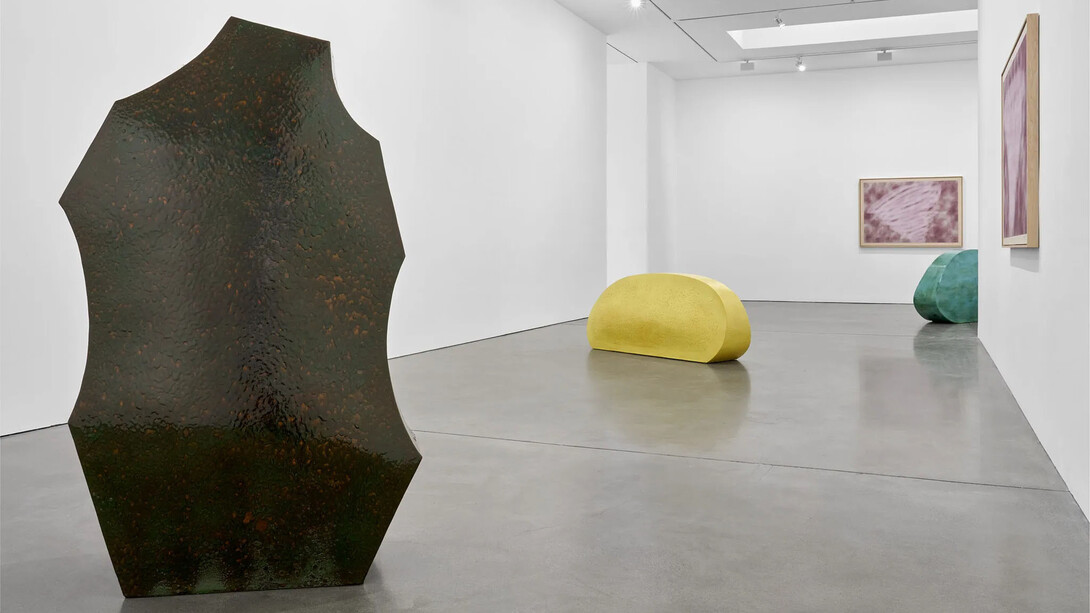 Richard Deacon, Just looking, exhibition view. Courtesy of Galerie Thomas Schulte