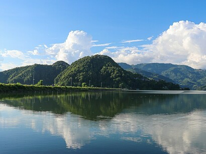 Begnas Lake is a serene freshwater lake in Lekhnath, Kaski District, Nepal, known for its calm waters, rural landscapes, and proximity to the Annapurna mountain range