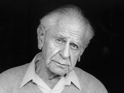 Karl Popper (1902-1994). Il a poursuivi une importante recherche en métaphysique, notamment sur la relation esprit-corps