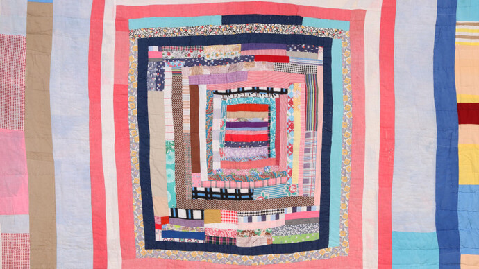 Maker unknown, Housetop with multiple borders, 1940s. Courtesy of High Museum of Art
