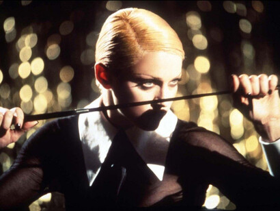 Madonna: Uma trajetória marcada por quebra de tabus e ativismo. Conheça seu legado como artista, ativista e ícone cultural. Foto de Sung Sat Tija