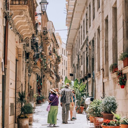 Fu l’occhio esperto di chi conosceva la montagna da sempre a intuire che qualcosa nel paesaggio non era più al suo posto, come se la natura stessa avesse alterato i propri equilibri