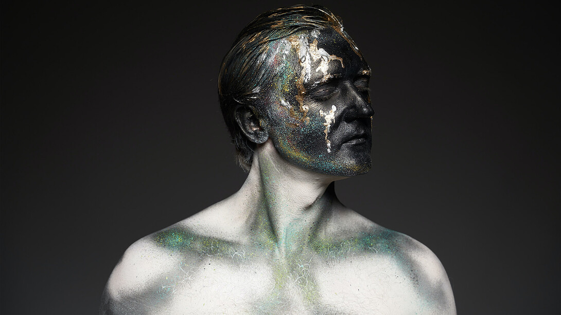 Dépersonnalisation. Ne pas s’accepter, c’est se vider en tant qu’individualité, en tant que possibilité de relation, et par conséquent en tant qu’être, qui est la possibilité de relation