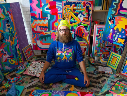 Mike Perry in His Studio. Courtesy of Richard Taittinger Gallery