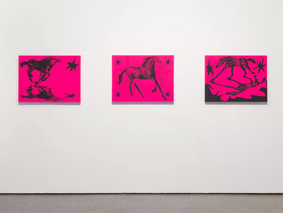 Sihan Chen, Blue is a gaze, exhibition view. Courtesy of König Galerie