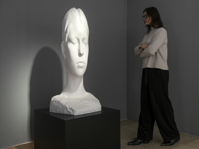 Jaume Plensa, Murmuri, exhibition view. Courtesy of Senda Gallery