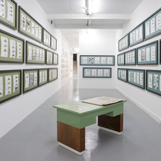 Jean-Yves Jouannais, Comment se faire raconter les guerres par un grand-père mort ? 2014, vue de l’exposition à la Villa Arson, Nice, crédit photo : J. Brasille