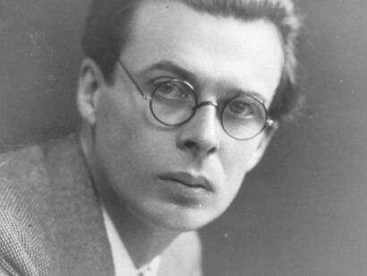 Aldous Huxley: A través de sus novelas y ensayos, ejerció como crítico de los roles, convenciones, normas e ideales sociales