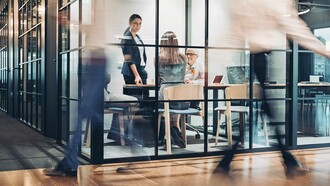 Custodiamo in noi la convinzione che il lavoro nobiliti gli esseri umani