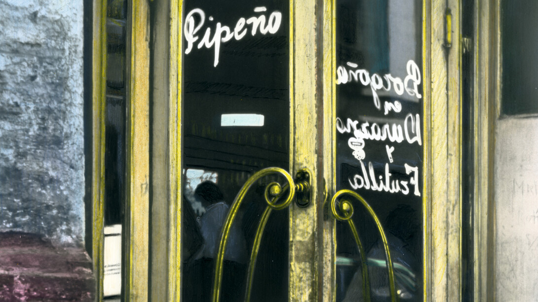 Leonora Vicuña, Puerta de Bar Pipeño (detail), 1979. Courtesy of Vasari Gallery