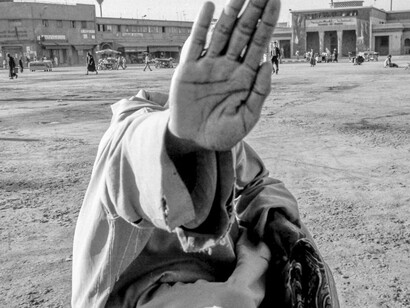 Daoud Aoulad-Syad, Jemaa El-Fna, Marrakech, 1984 © Daoud Aoula-Syad, OEuvre exposée à la MEP