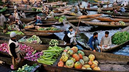 Srinagar, Kashmir, 1996 © Steve McCurry