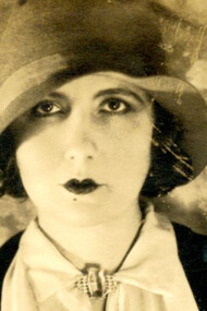 Emilia Bertolé, l'esempio chiaro dell'artista operaia, una donna che si dedicava al lavoro di artista e manteneva un'economia autonoma