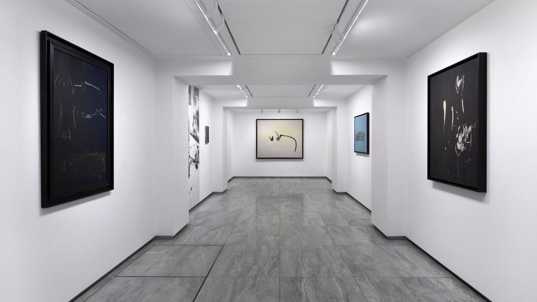 Jean Degottex, Au-delà du signe (1957-1964), exhibition view. Courtesy of Kamel Mennour Gallery