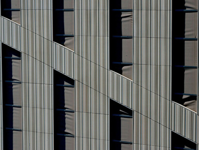 Carlo D'Orta, Lione #11 [altravista 3], 2014,
dalla serie Biocities II
stampa Flatybed UV su Plexiglas e alluminio,
150 x 224 cm,
Edizione di 3. Courtesy Romberg
