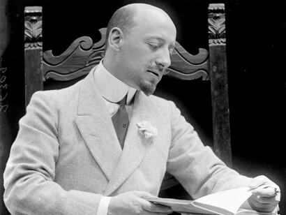 Gabriele D'Annunzio was an Italian poet author of many books such as Nocture 1916