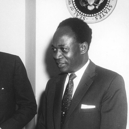 Charismatische Führer wie Nehru, Tito, Nasser, Nkrumah oder Indira Gandhi prägten die Bewegung, die heute jedoch auf der internationalen Bühne nur noch eine marginale Rolle spielt. Bild: Kwame Nkrumah, Aufnahme um 1961
