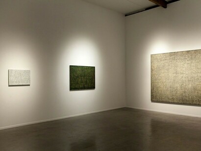 Steven Steinman. Sparks & Showers, Exhibition view. Courtesy of Von Lintel Gallery