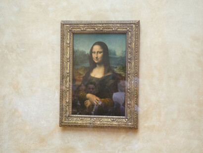 A misteriosa obra de Leonardo Da Vinci exposta desde 1797 no Museu do Louvre em Paris, França, mescla técnicas modernas em um período ainda distante de conhecer o que entendemos hoje por retrato