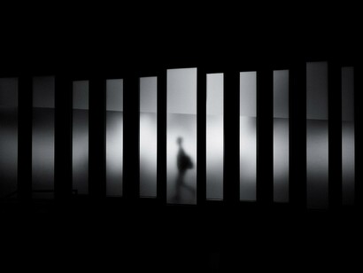 Espelhos. Vivemos agarrados às coisas, sem querer nos desprender