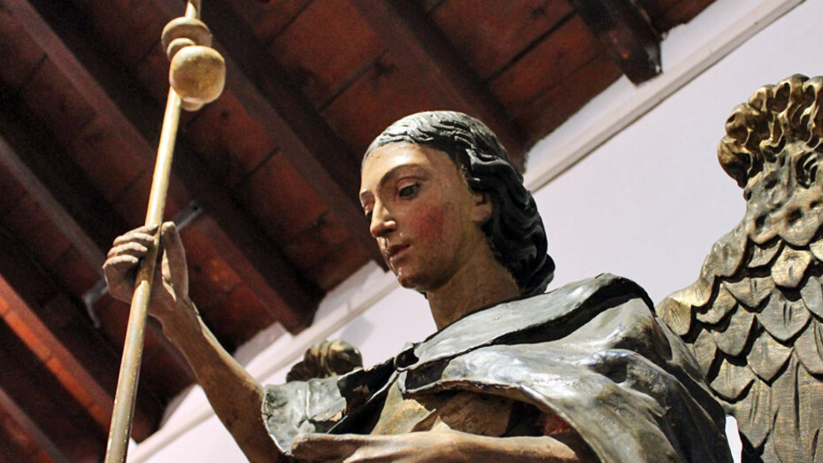 Religiosidad popular, Exhibition view. Courtesy of Museo Unicaja de Artes y Costumbres Populares