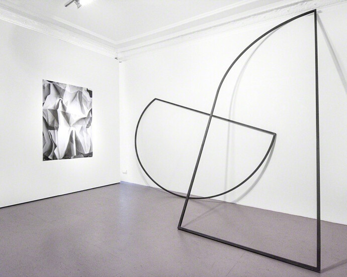 On View, exhibition view. Courtesy of Galerie Burster