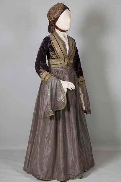 "Amalia" costume. Late 19th century. Peloponnesian Folklore Foundation, Nafplion