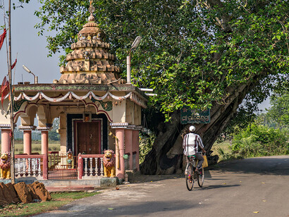 Roadside temple on a country road near Puri