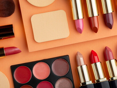 Lápices labiales en distintos tonos. El maquillaje se convirtió en un aliado de los contenidos en redes sociales