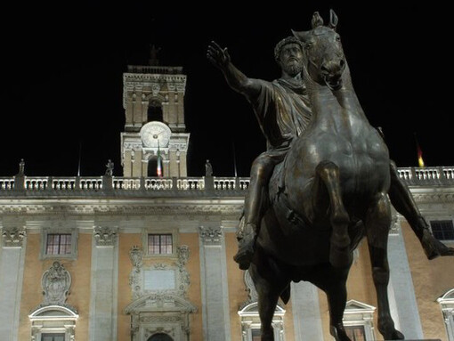 Gruppo equestre del Marc’Aurelio, veduta notturna, foto Roberto Agostinucci
