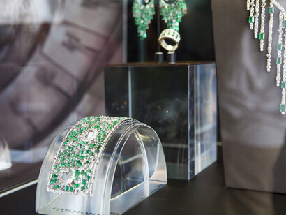 Jewellery by Gismondi 1754