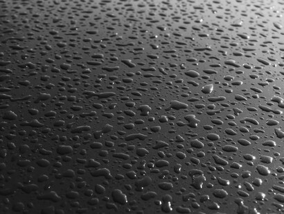 Gotas de lluvia sobre un cristal