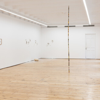 Joseph Grigely and Amy Vogel, When things fall apart, exhibition view. Courtesy of Prats Nogueras Blanchard. Photo by Roberto Ruiz