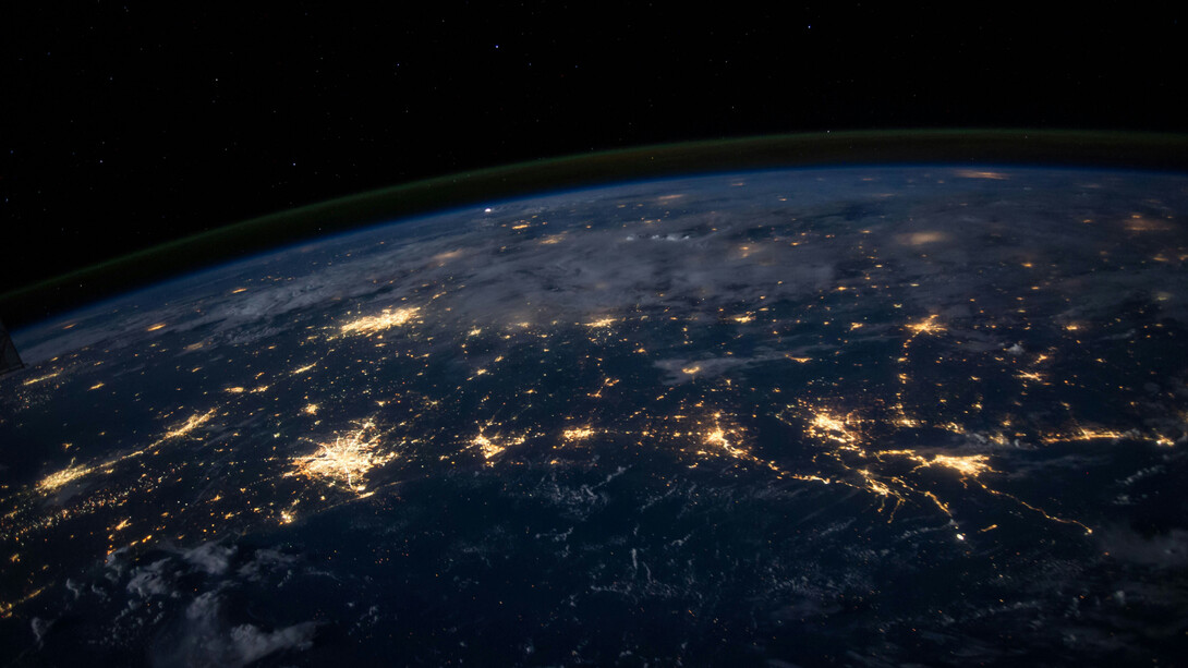 Desde la disputa por la energía hasta la competencia entre grandes potencias, el mundo contemporáneo vuelve a estar marcado por la búsqueda de seguridad, influencia y control estratégico en un escenario internacional cada vez más incierto