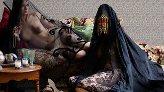 “Les Parisiennes” (2008-2009), de Majida Khattari