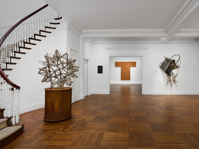 Homage to Frank Stella, exhibition view. Courtesy of Mnuchin Gallery