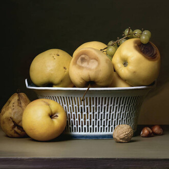 Sharon Core, Apples in a Porcelain Basket, 2007, Chromogenic print © Sharon Core, Courtesy of the Artist and Yancey Richardson